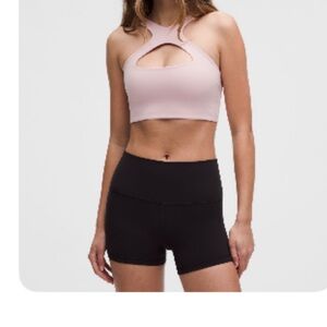 Lululemon bra in pink haze! Can be wore both ways. Great condition, size S/M